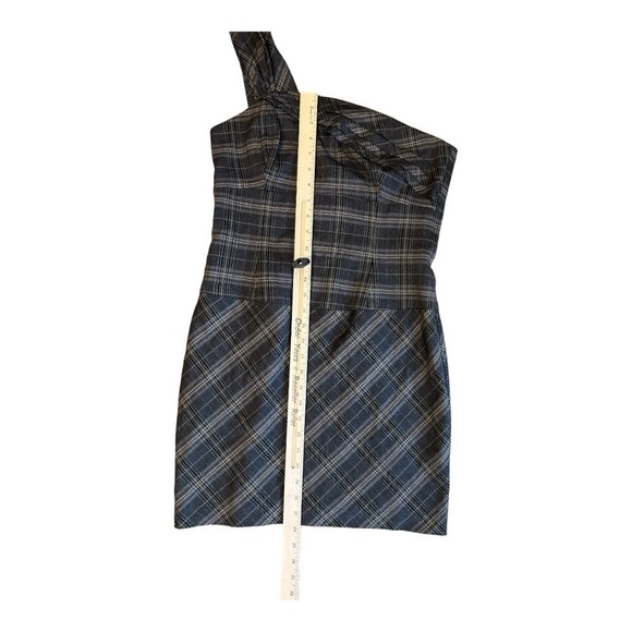 Black Halo Mini Jackie O Plaid One Shoulder Dress Size 8 LA1 - Picture 3 of 5